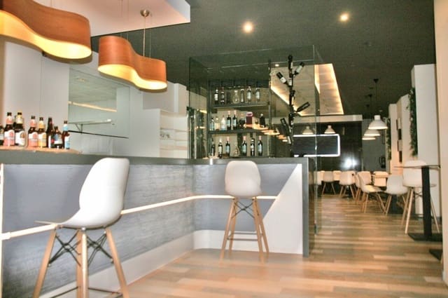 Commercieel te koop in Barrio del Centro, Alicante stad - € 1.850.000 (Ref: 8799487)