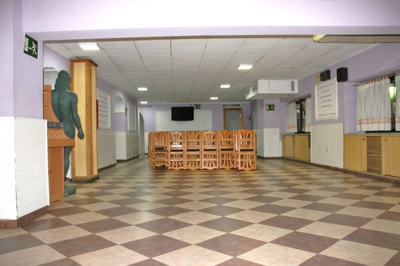 Commercieel te koop in Alicante stad - € 1.850.000 (Ref: 8799487)