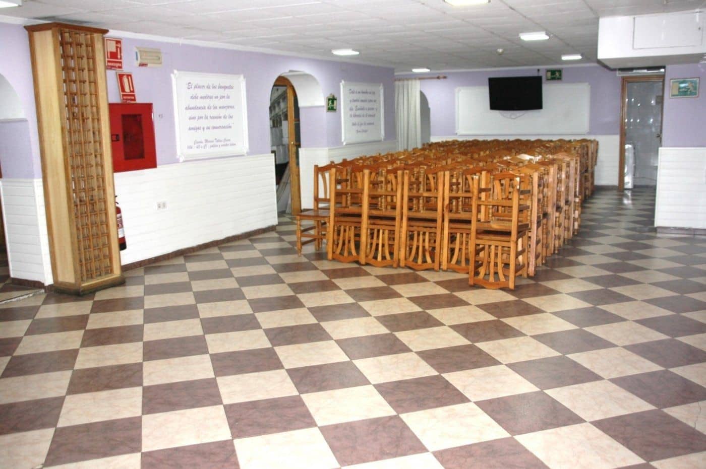 Commercieel te koop in Alicante stad - € 1.850.000 (Ref: 8799487)