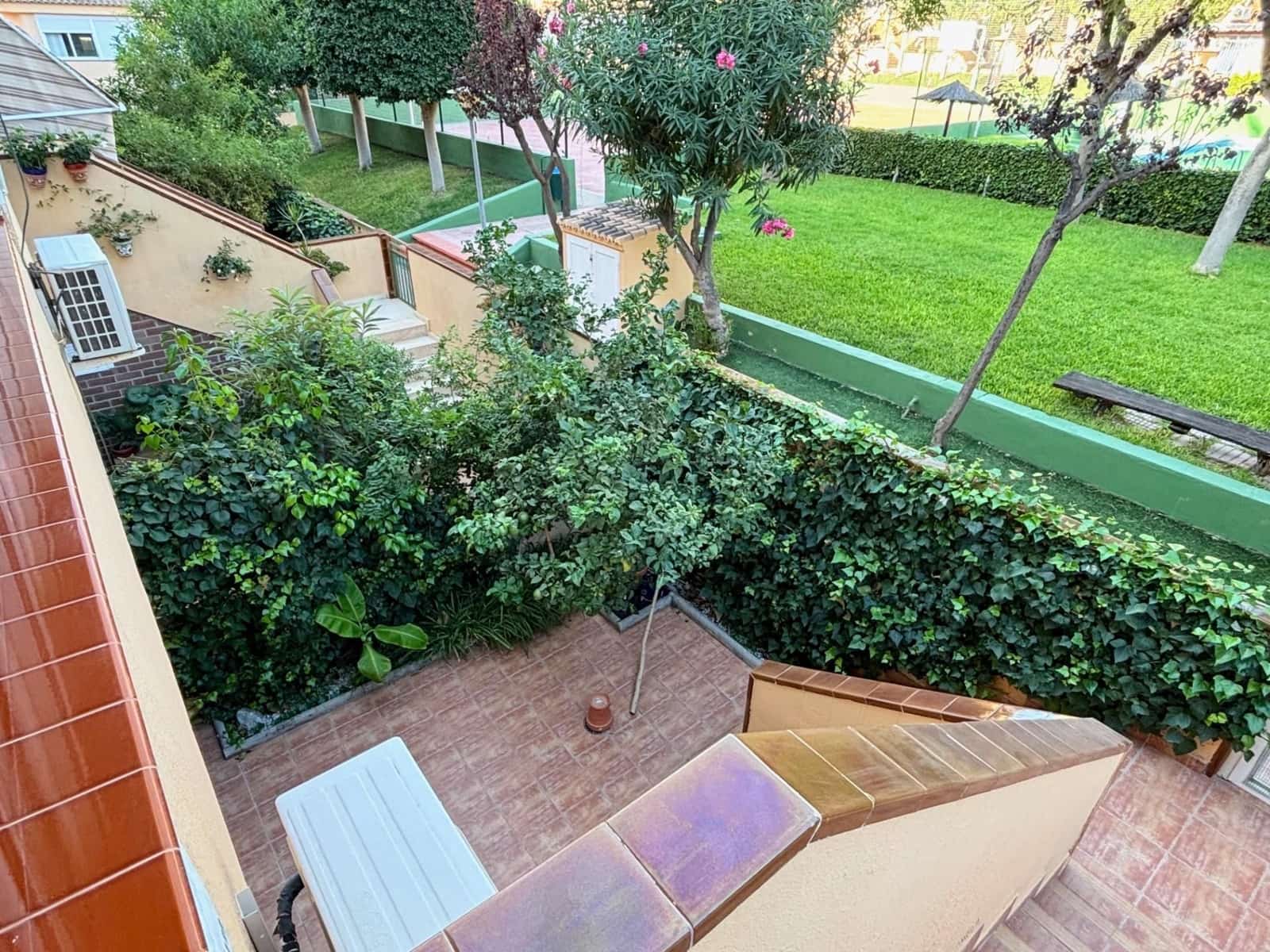 4 soverom Bungalow til salgs i Alicante by med svømmebasseng garasje - € 560 000 (Ref: 8799517)