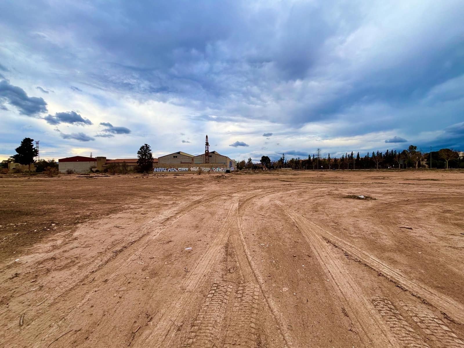 Grunde uden byggetilladelser til salg i San Vicente / Sant Vicent del Raspeig - € 165.000 (Ref: 8835924)