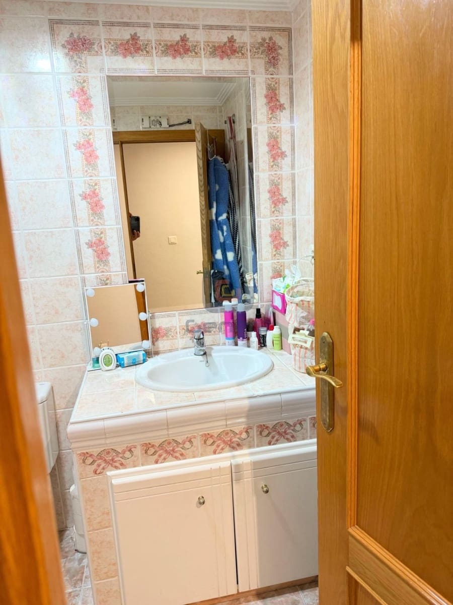 3 quarto Apartamento para venda em Alicante cidade com piscina garagem - 220 000 € (Ref: 8841910)