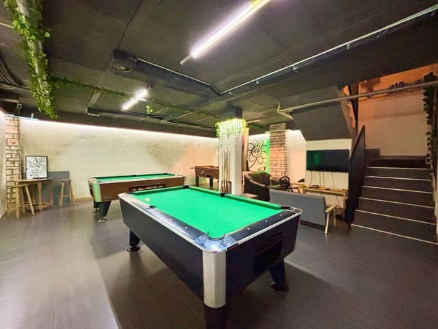 Local Commercial à vendre à Barrio del Centro, Alicante ville - 390 000 € (Ref: 8927608)