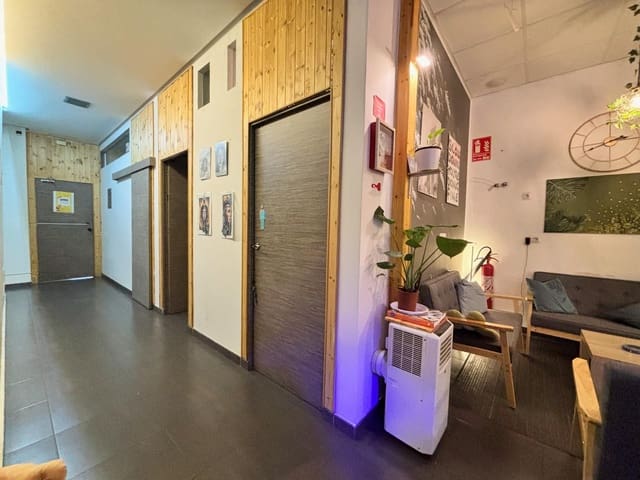 Local Commercial à vendre à Barrio del Centro, Alicante ville - 390 000 € (Ref: 8927608)