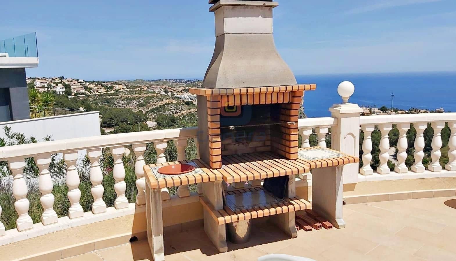 Chalet de 5 habitaciones en Benitachell / Benitatxell en venta con piscina garaje - 725.000 € (Ref: 8994305)