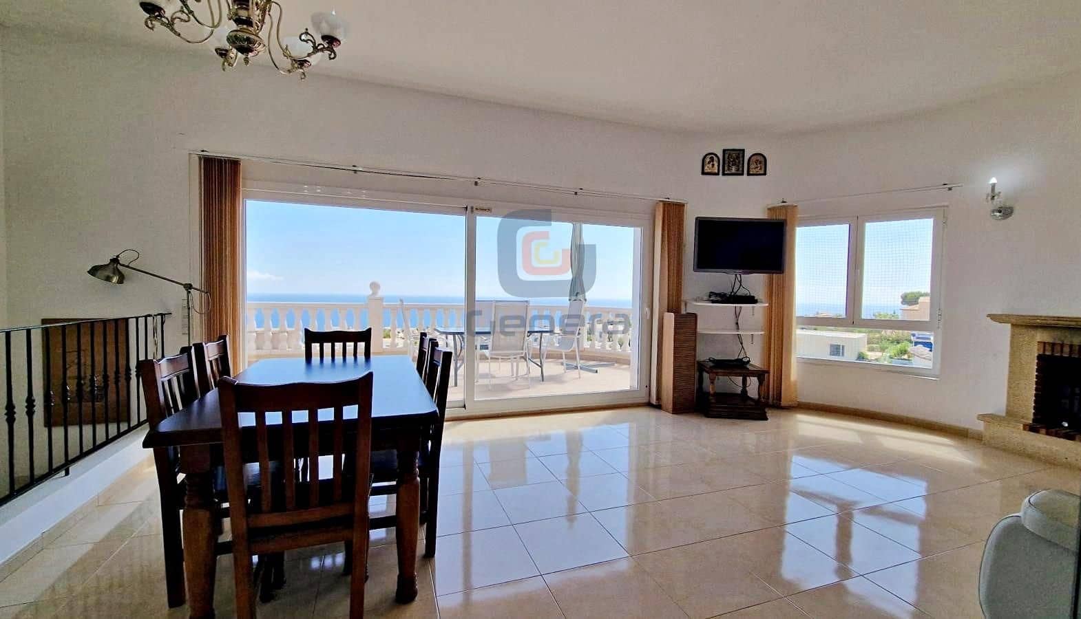 Chalet de 5 habitaciones en Benitachell / Benitatxell en venta con piscina garaje - 725.000 € (Ref: 8994305)