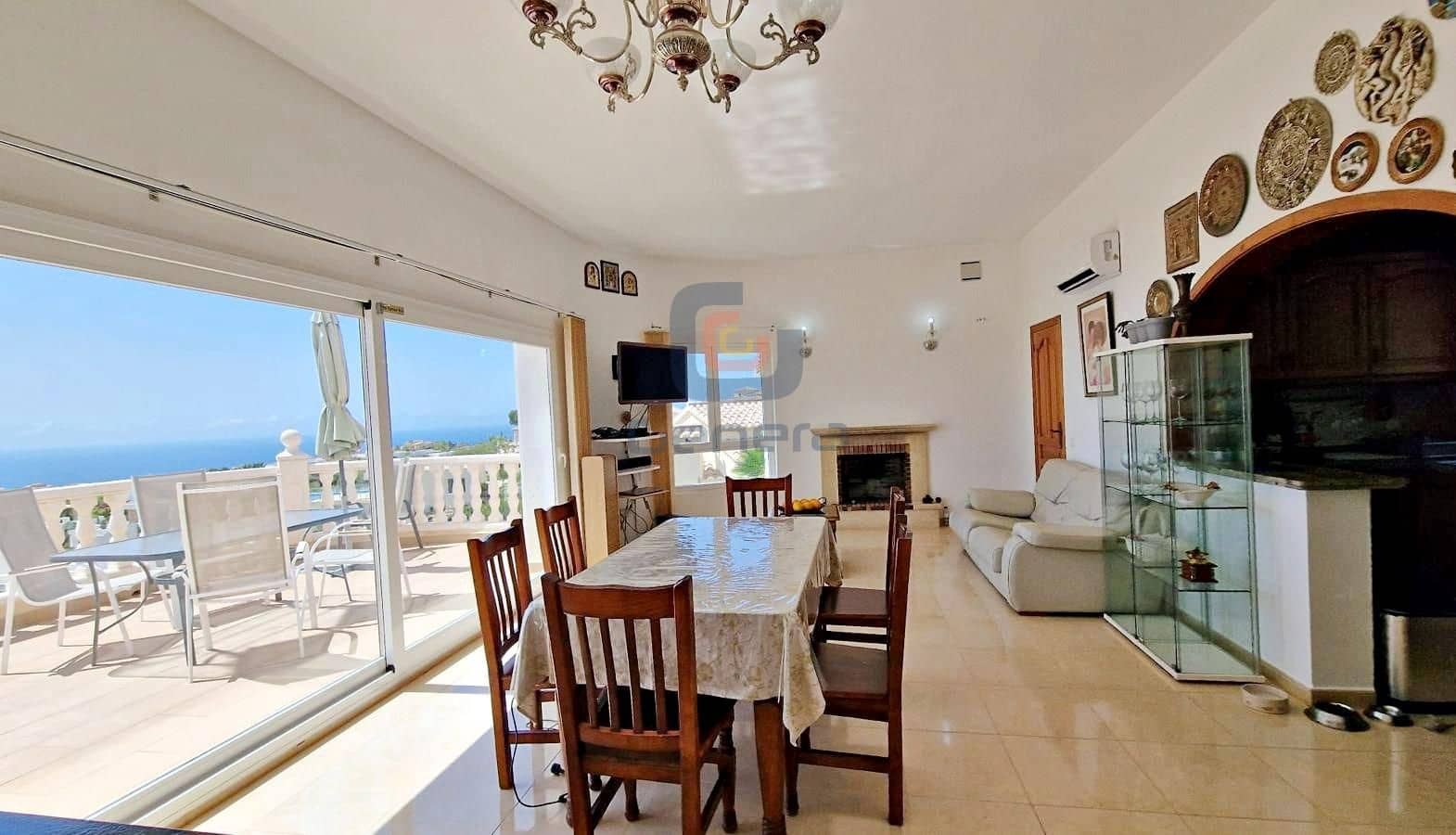 Chalet de 5 habitaciones en Benitachell / Benitatxell en venta con piscina garaje - 725.000 € (Ref: 8994305)