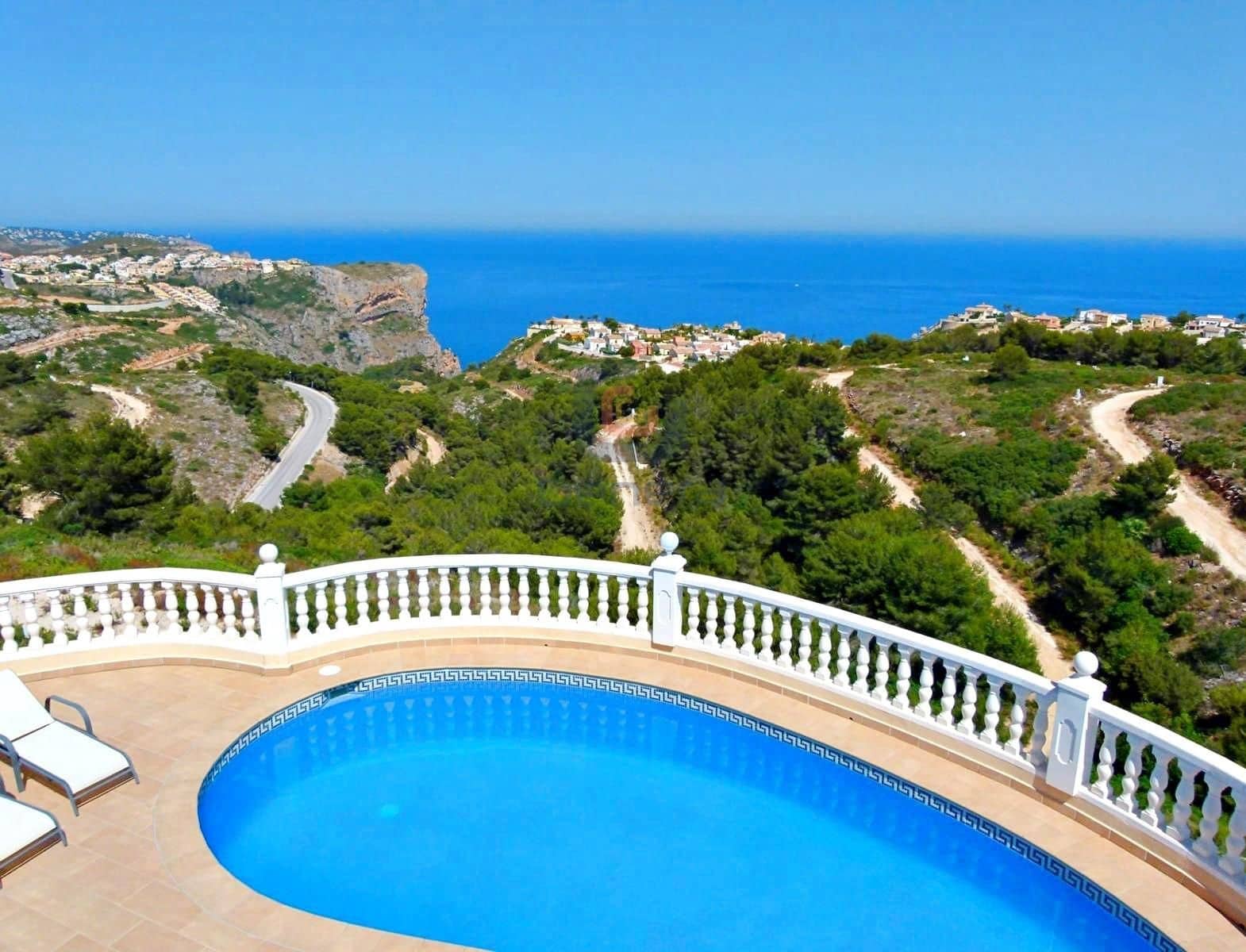 Chalet de 5 habitaciones en Benitachell / Benitatxell en venta con piscina garaje - 725.000 € (Ref: 8994305)