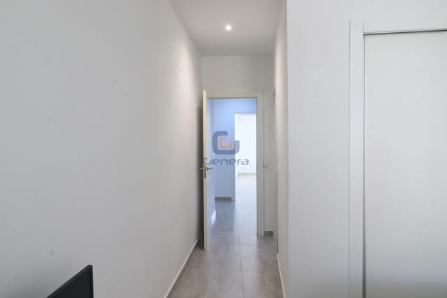 4 bedroom Flat for sale in San Vicente / Sant Vicent del Raspeig - € 300,000 (Ref: 9063719)