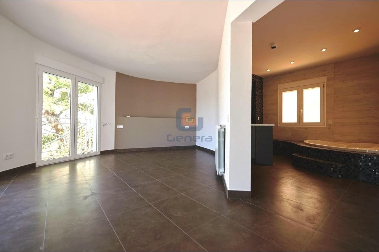 Chalet de 4 habitaciones en Altea en venta con piscina garaje - 1.195.000 € (Ref: 9109461)