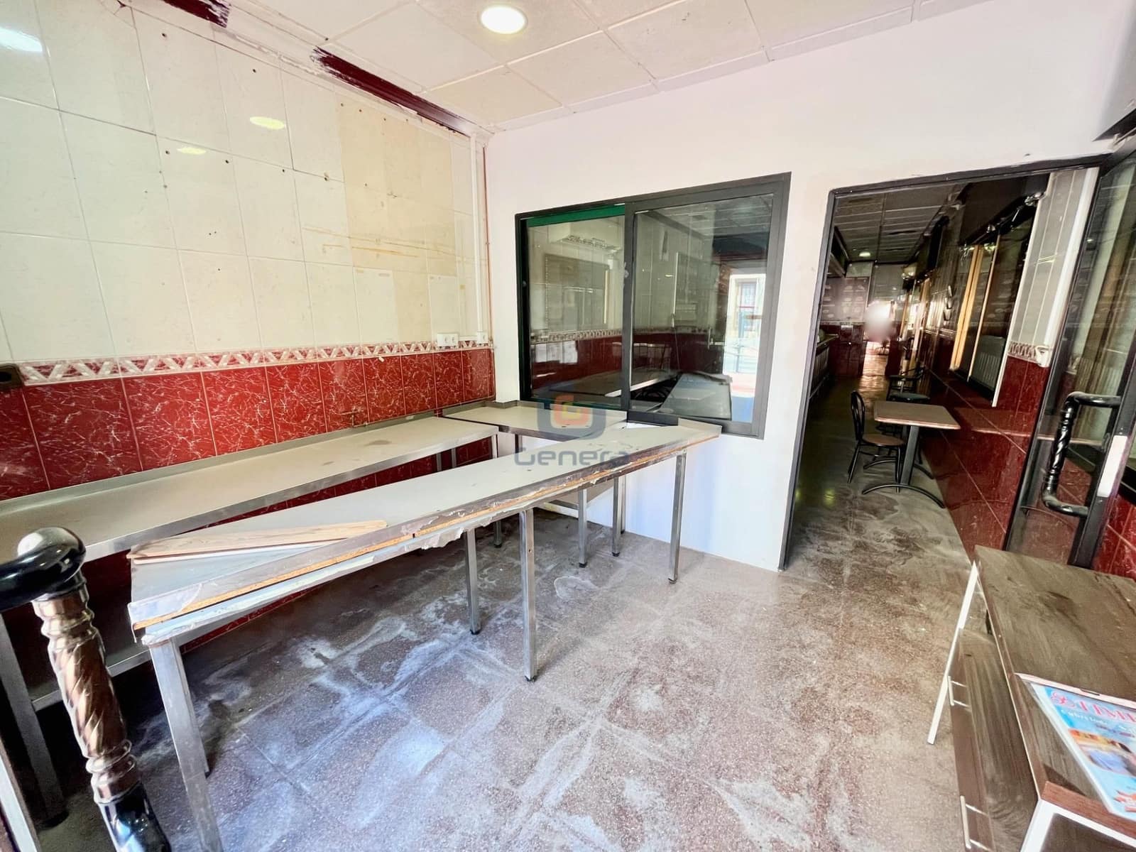 Kommersiell til salgs i Alicante by - € 100 000 (Ref: 9133786)