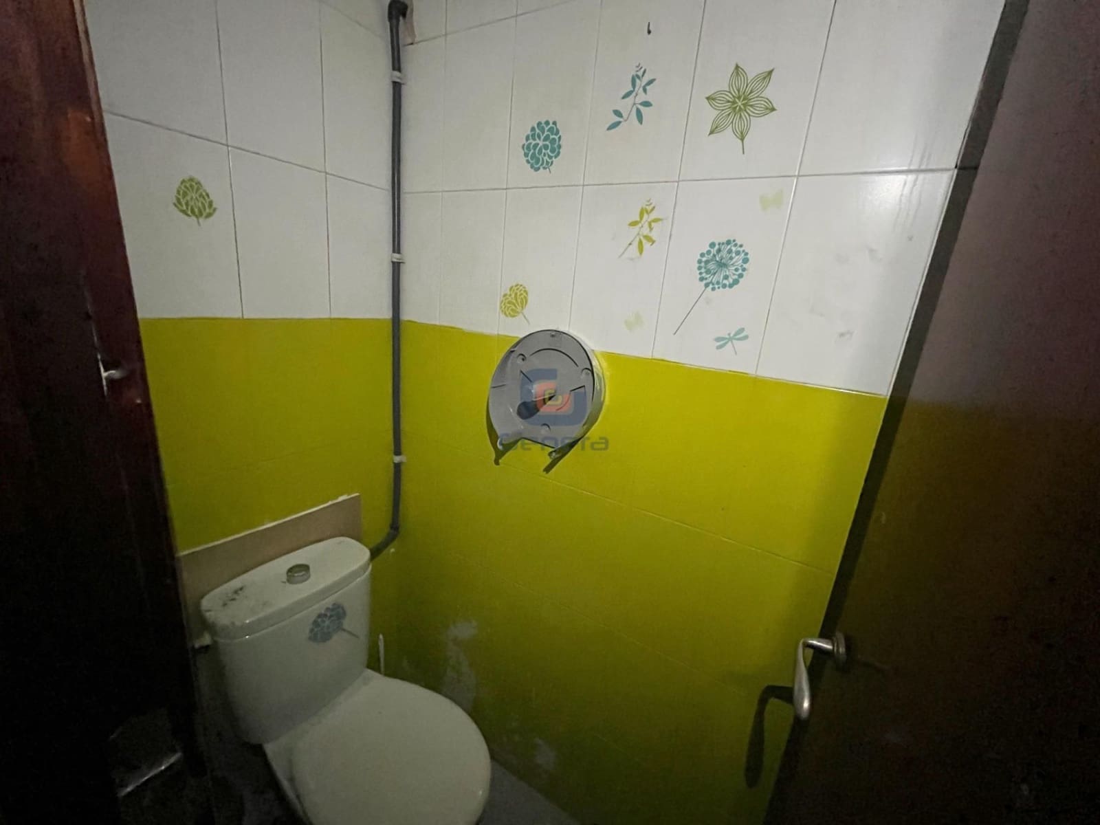 Kommersiell til salgs i Alicante by - € 100 000 (Ref: 9133786)