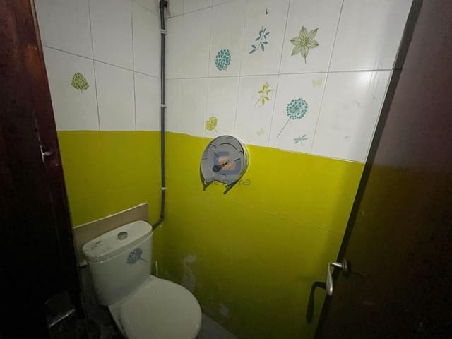 Kaupallinen myytävänä paikassa Ciudad de Asís, Alicante kaupunki - 100 000 € (Ref: 9133786)