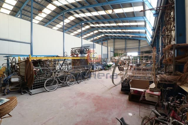 Kommersiell til salgs i San Vicente / Sant Vicent del Raspeig - € 675 000 (Ref: 9135578)