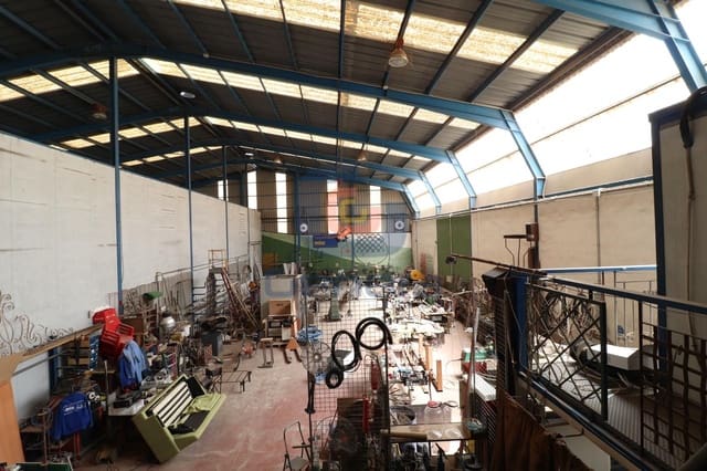 Erhverv til salg i San Vicente / Sant Vicent del Raspeig - € 690.000 (Ref: 9135578)