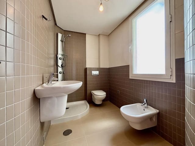 3 makuuhuone Huoneisto myytävänä paikassa El Campello - 599 000 € (Ref: 9164226)