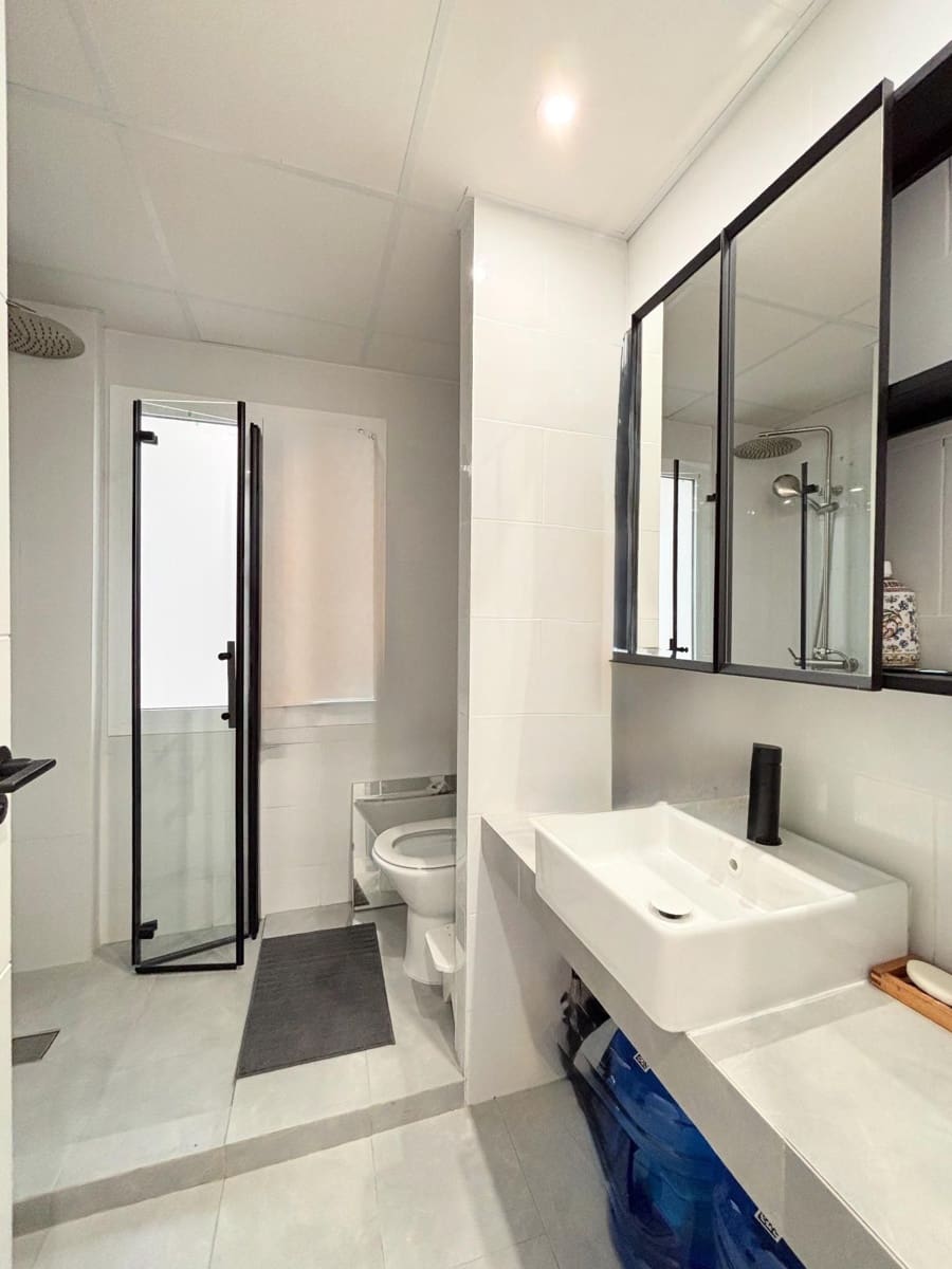 2 bedroom Flat for sale in Alicante / Alacant city - € 399,000 (Ref: 9206142)