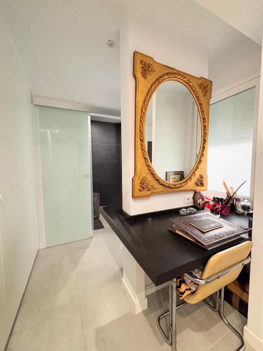 2 bedroom Flat for sale in Alicante / Alacant city - € 399,000 (Ref: 9206142)