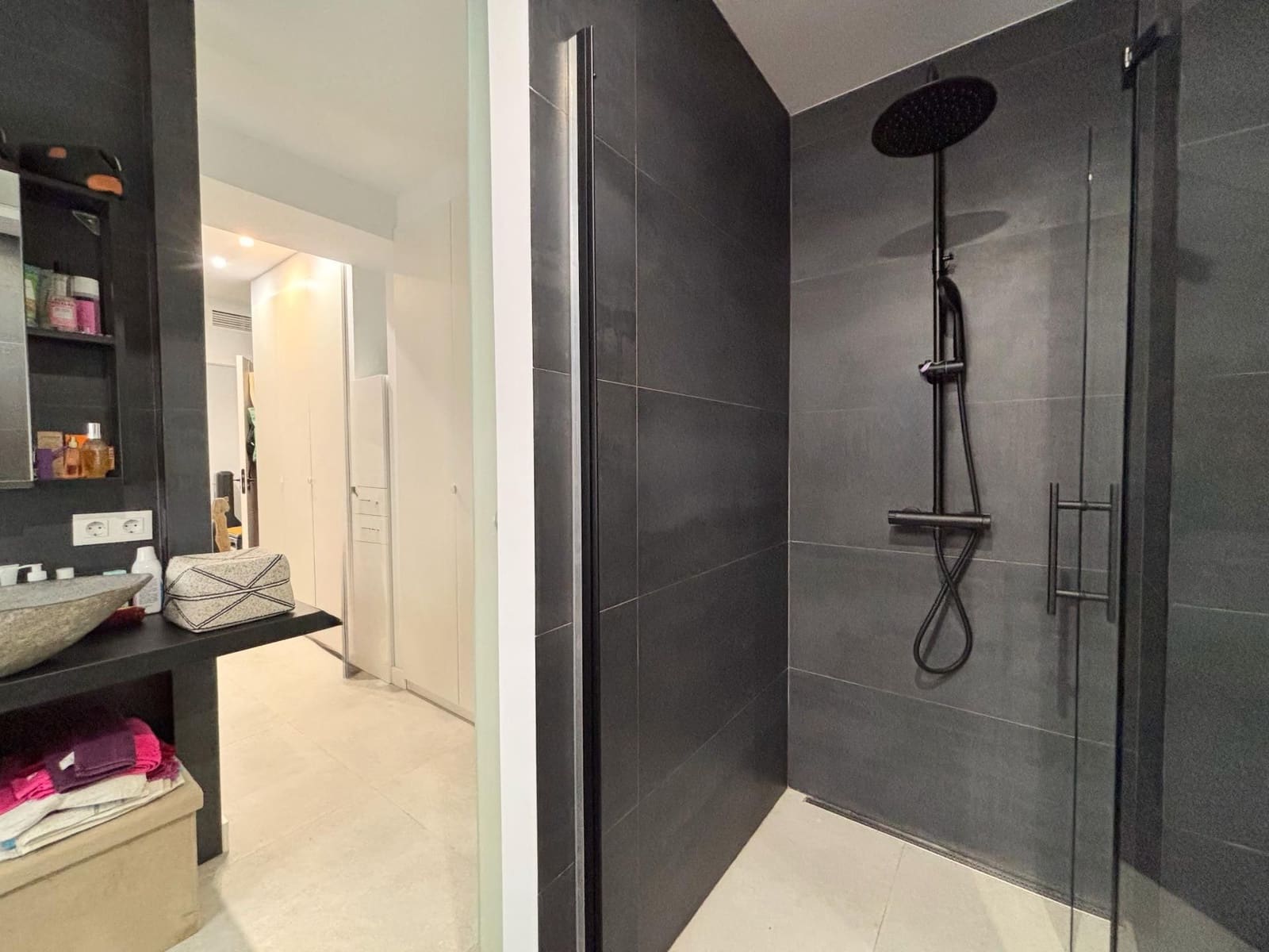 2 bedroom Flat for sale in Alicante / Alacant city - € 399,000 (Ref: 9206142)