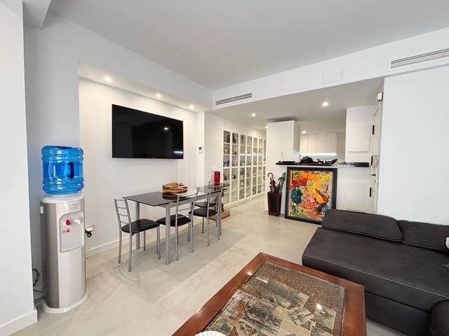 2 bedroom Flat for sale in Casco Antiguo - Sant Cruz - Ayuntamiento, Alicante / Alacant city - € 399,000 (Ref: 9206142)