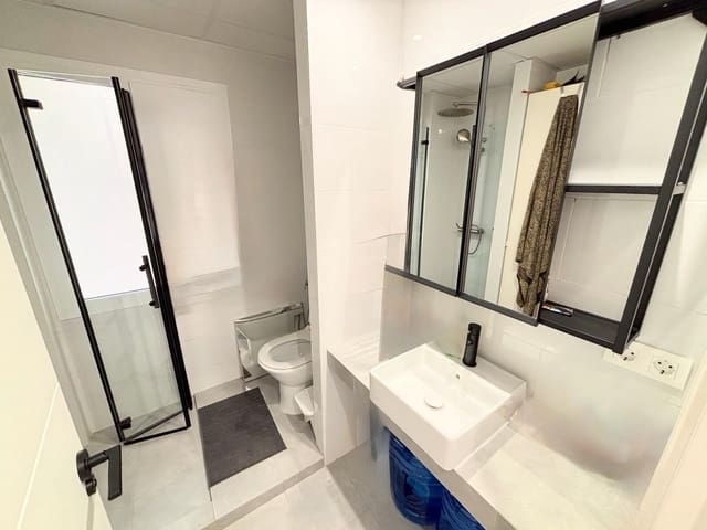 2 bedroom Flat for sale in Casco Antiguo - Sant Cruz - Ayuntamiento, Alicante / Alacant city - € 399,000 (Ref: 9206142)