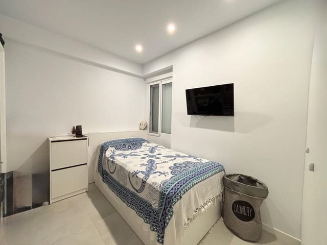 2 bedroom Flat for sale in Casco Antiguo - Sant Cruz - Ayuntamiento, Alicante / Alacant city - € 399,000 (Ref: 9206142)