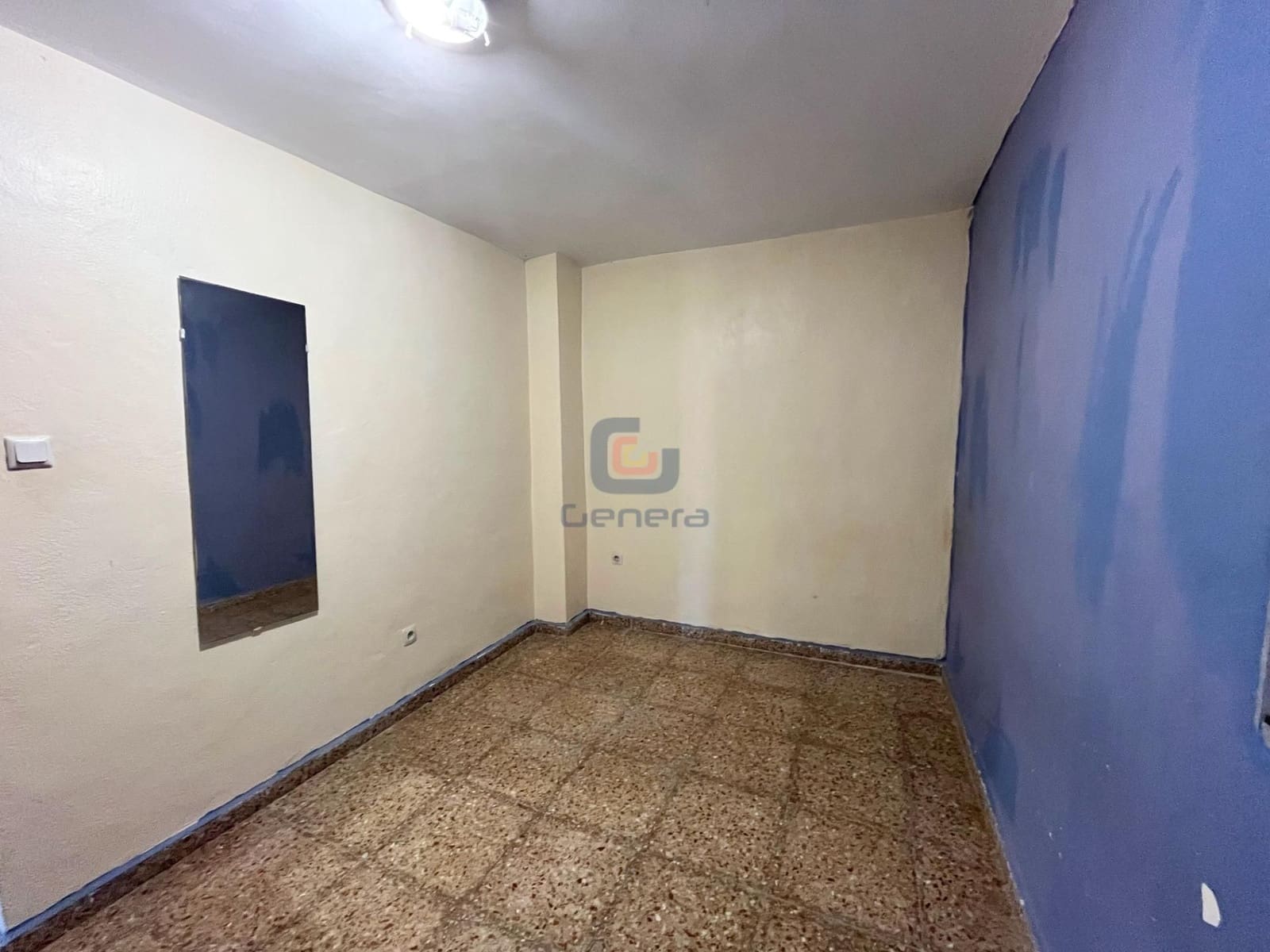 5 bedroom Villa for sale in Alicante / Alacant city with pool garage - € 299,000 (Ref: 9307268)