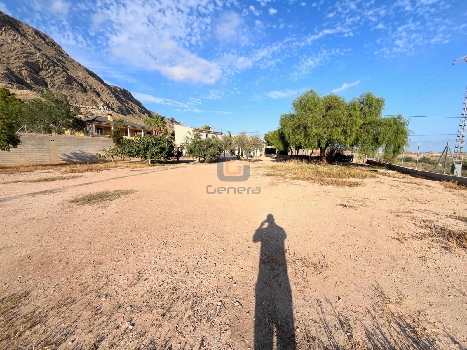 5 bedroom Villa for sale in Alicante / Alacant city with pool garage - € 299,000 (Ref: 9307268)