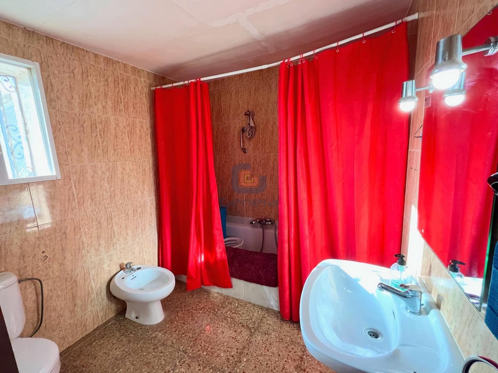 5 soveværelse Villa til salg i Alicante by med swimmingpool garage - € 310.000 (Ref: 9307268)