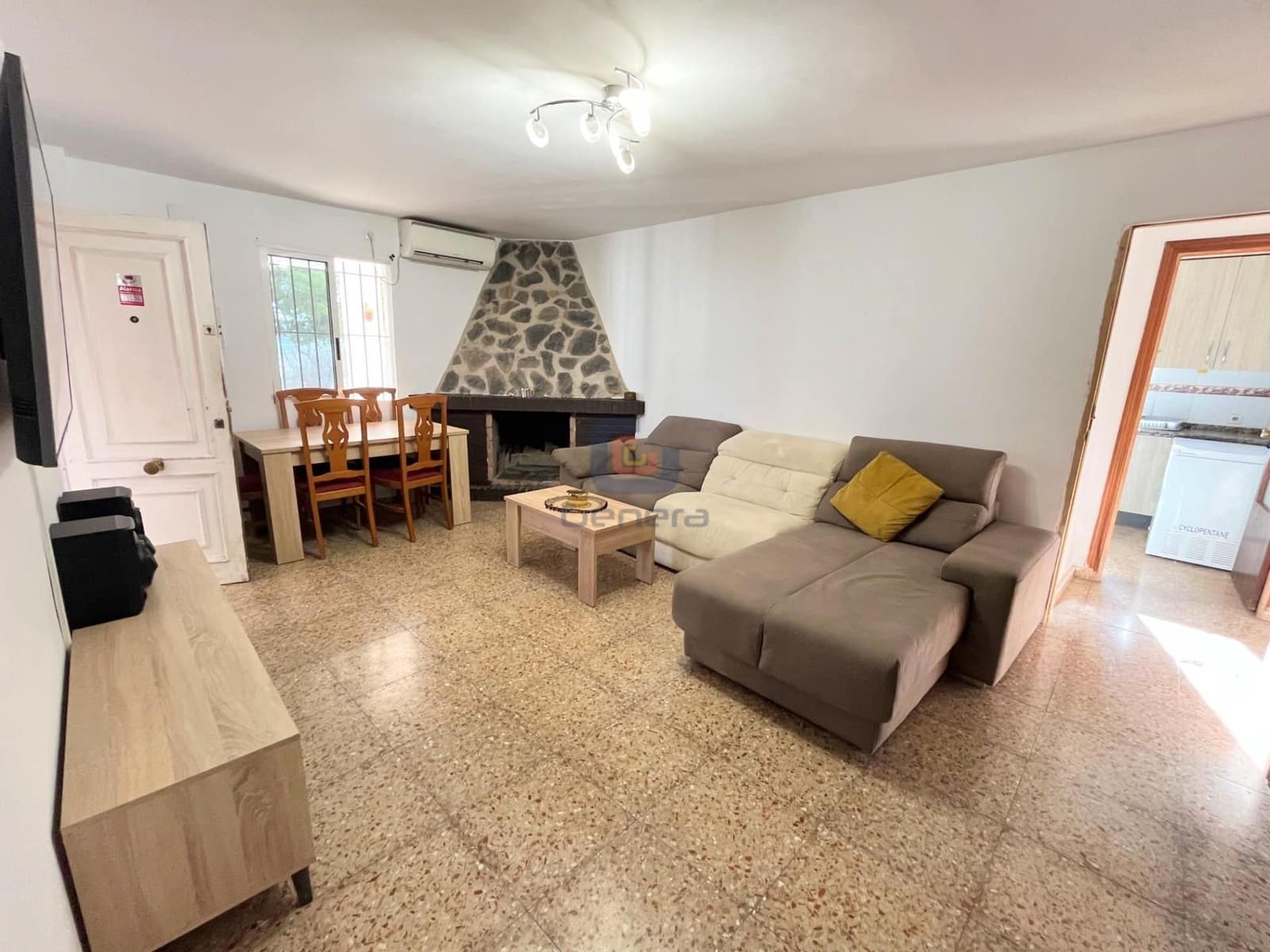 5 soveværelse Villa til salg i Alicante by med swimmingpool garage - € 310.000 (Ref: 9307268)