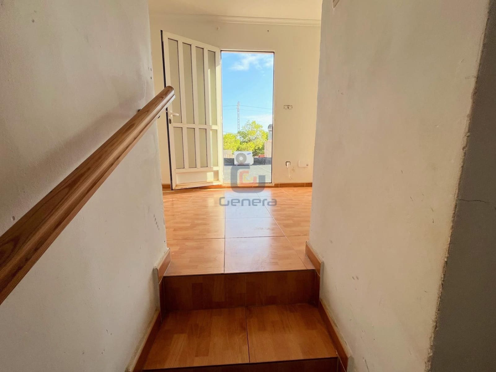 5 soveværelse Villa til salg i Alicante by med swimmingpool garage - € 310.000 (Ref: 9307268)