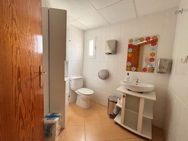 Kontor till salu i Ciudad de Asís, Alicante stad med garage - 199 000 € (Ref: 9314407)