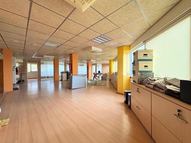 Kontor till salu i Ciudad de Asís, Alicante stad med garage - 199 000 € (Ref: 9314407)