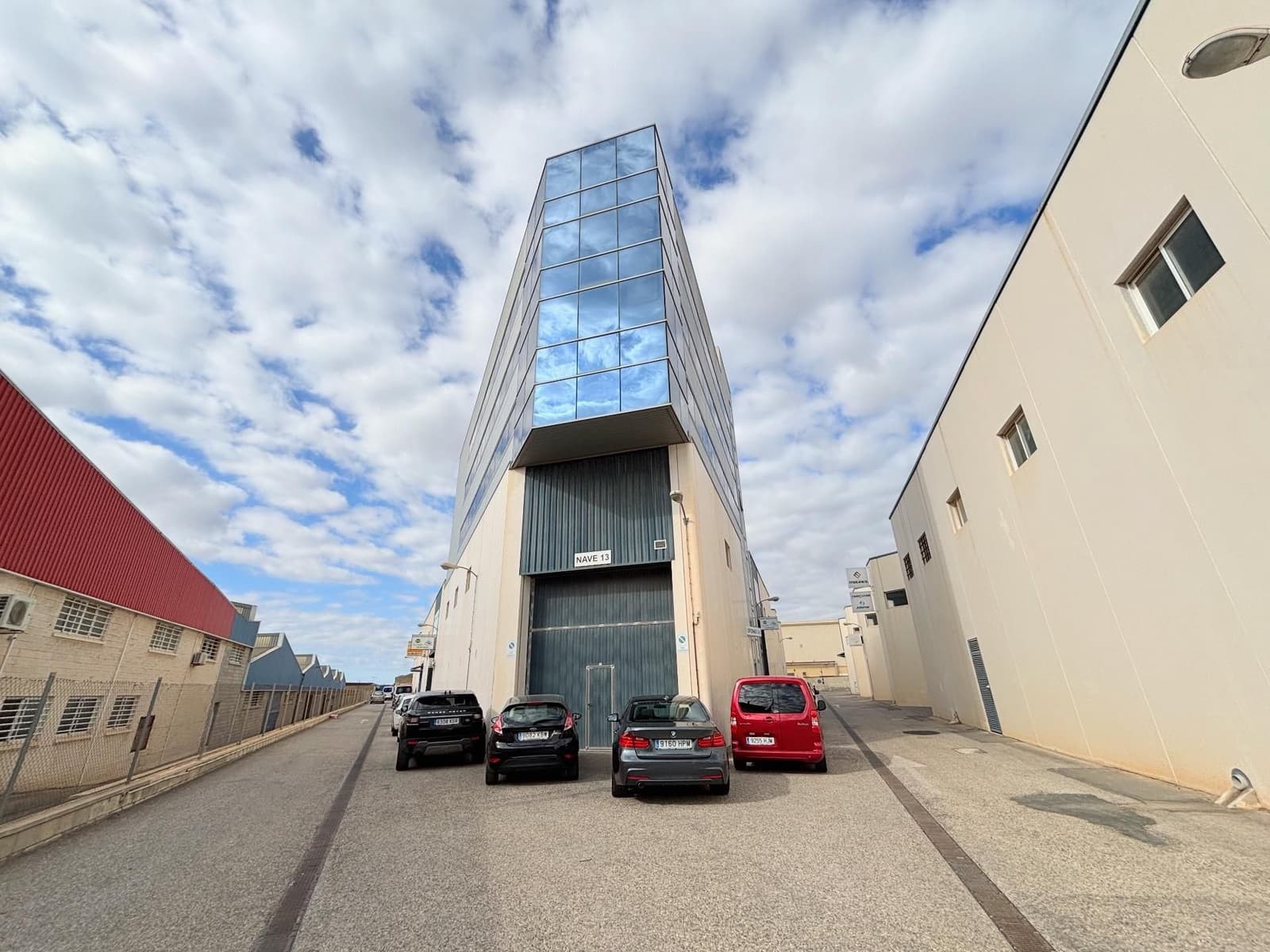 Toimisto myytävänä paikassa Alicante kaupunki mukana 
autotalli - 199 000 € (Ref: 9314407)