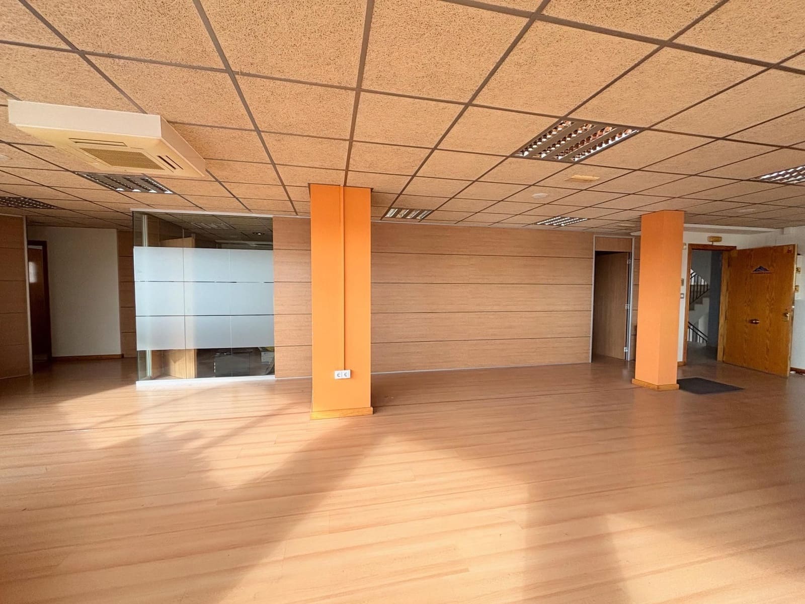 Toimisto myytävänä paikassa Alicante kaupunki mukana 
autotalli - 199 000 € (Ref: 9314407)