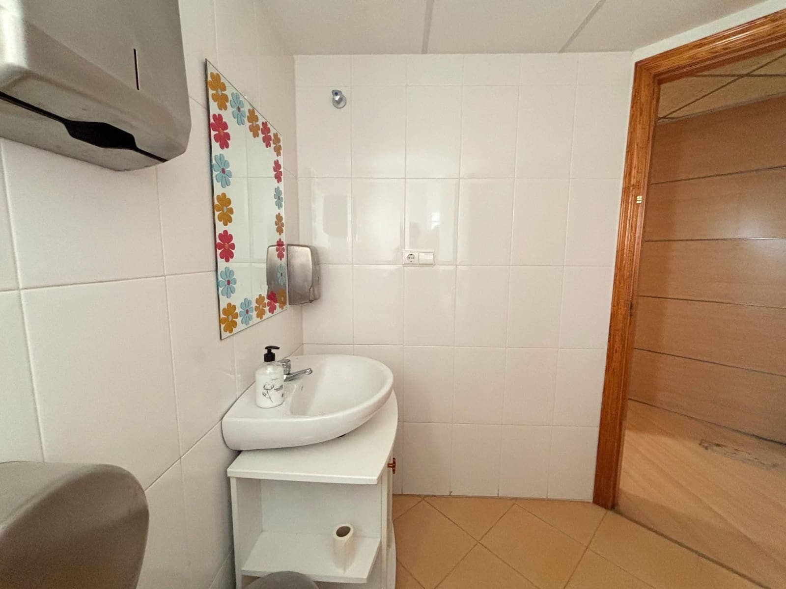 Toimisto myytävänä paikassa Alicante kaupunki mukana 
autotalli - 199 000 € (Ref: 9314407)