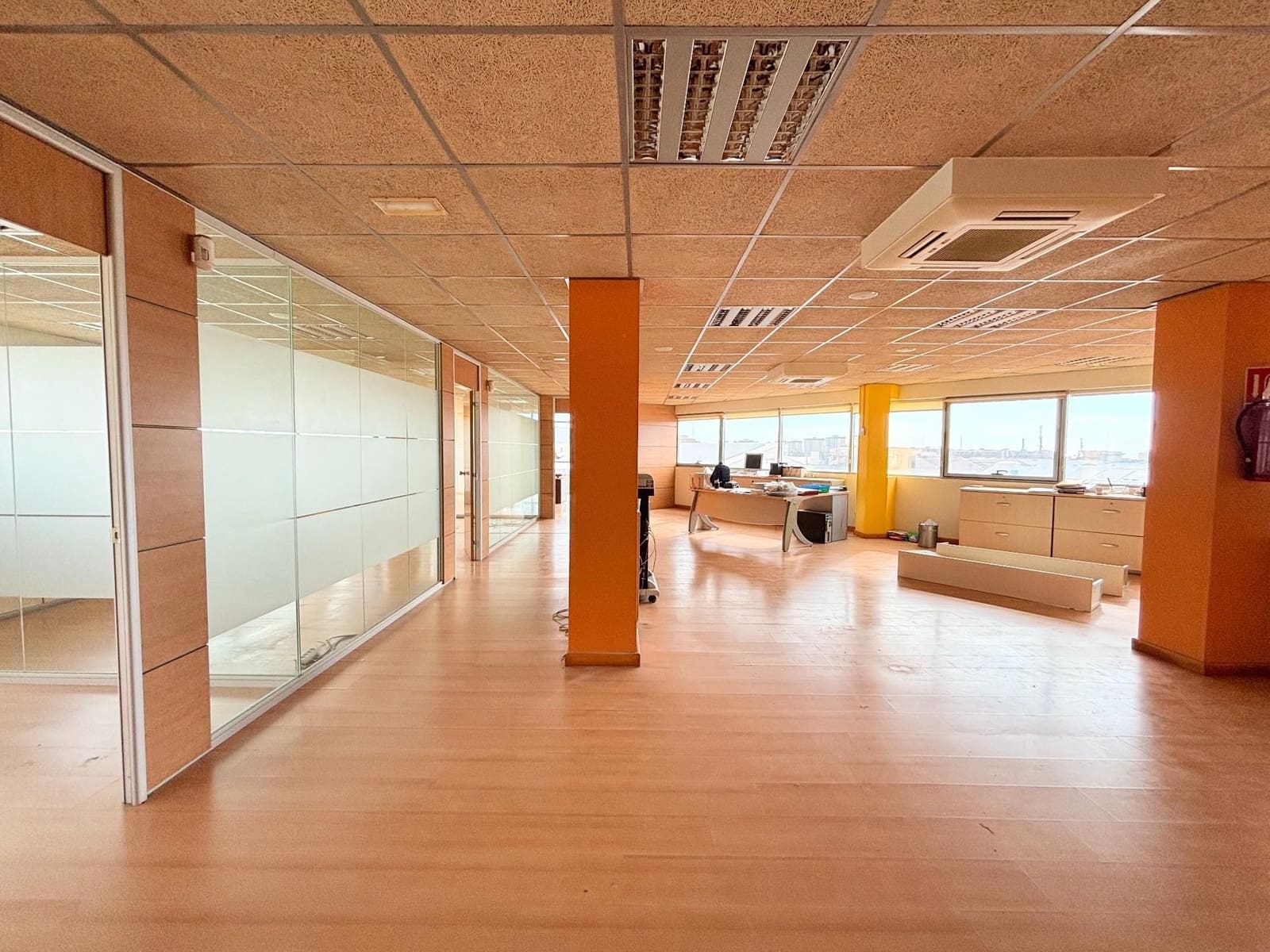 Toimisto myytävänä paikassa Alicante kaupunki mukana 
autotalli - 199 000 € (Ref: 9314407)