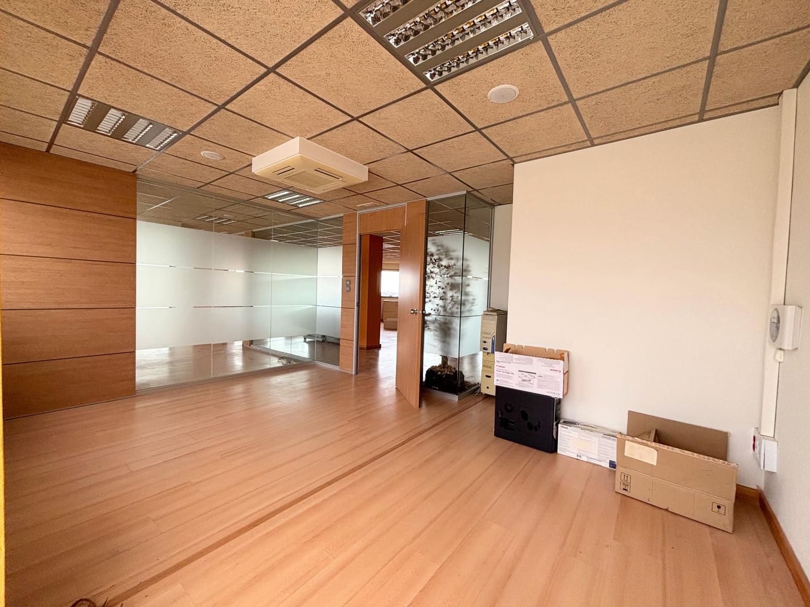 Toimisto myytävänä paikassa Alicante kaupunki mukana 
autotalli - 199 000 € (Ref: 9314407)