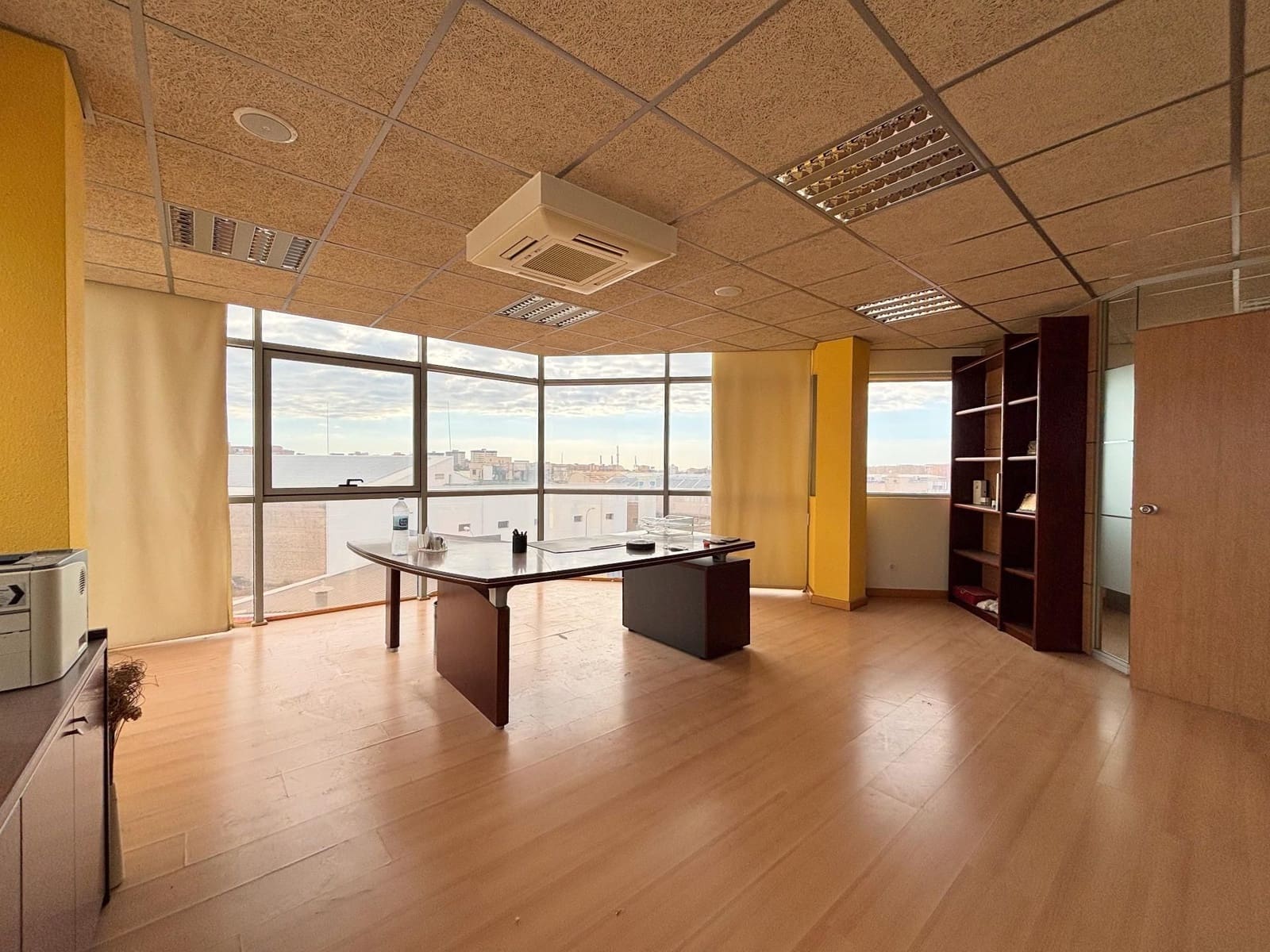 Toimisto myytävänä paikassa Alicante kaupunki mukana 
autotalli - 199 000 € (Ref: 9314407)