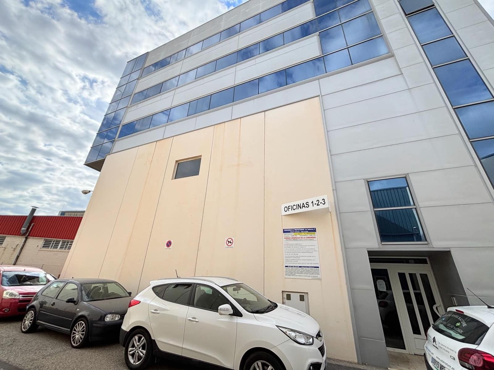 Toimisto myytävänä paikassa Alicante kaupunki mukana 
autotalli - 199 000 € (Ref: 9314407)