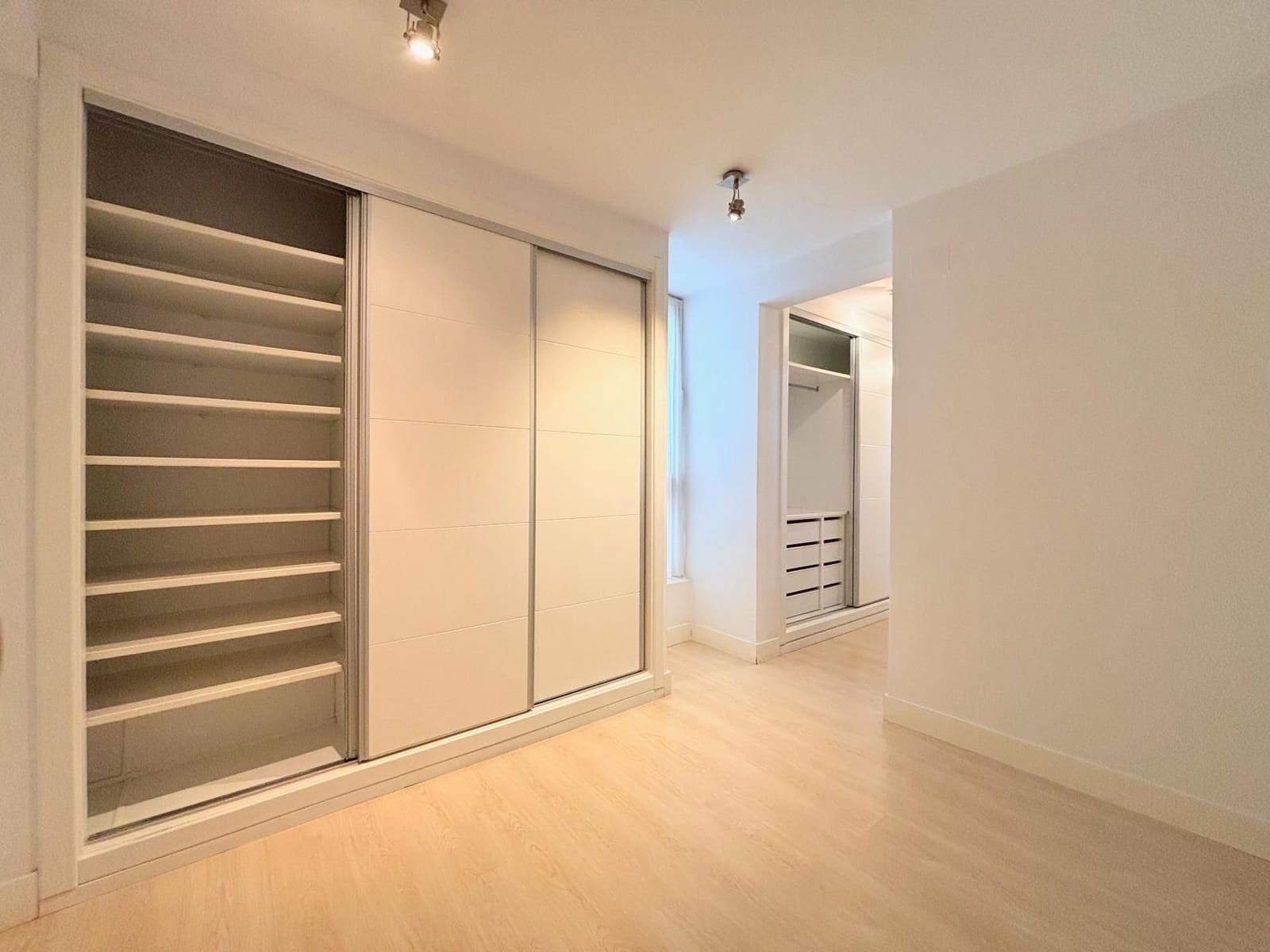 2 slaapkamer Flat te koop in Alicante stad - € 365.000 (Ref: 9328672)