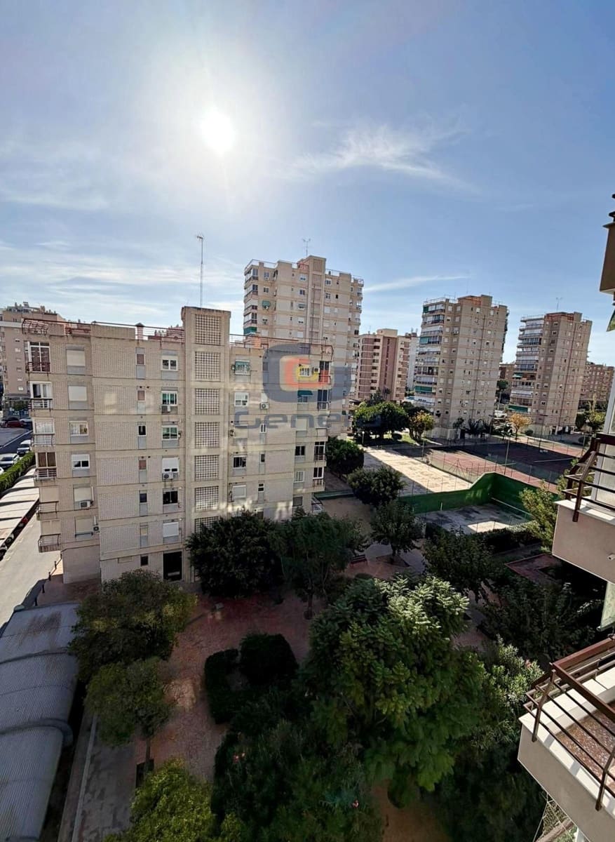 3 soverom Leilighet til salgs i Alicante by med svømmebasseng garasje - € 339 000 (Ref: 9340395)