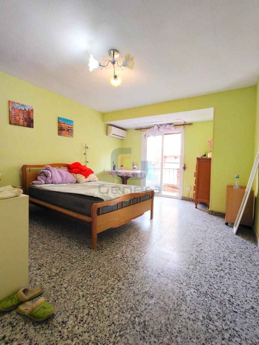 4 makuuhuone Asunto myytävänä paikassa Alicante kaupunki - 179 000 € (Ref: 9348837)