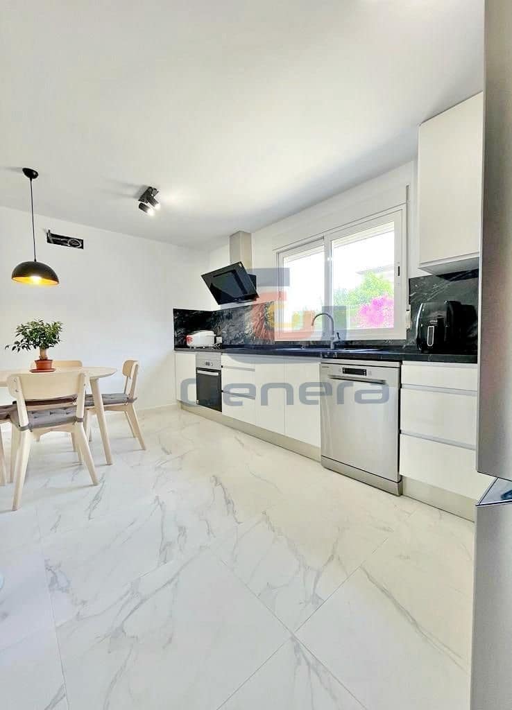 4 soverom Hus til salgs i Busot med garasje - € 525 000 (Ref: 9360420)