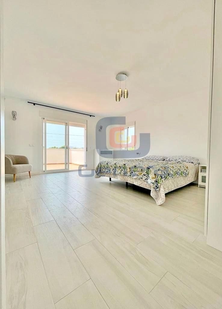 4 soverom Hus til salgs i Busot med garasje - € 525 000 (Ref: 9360420)