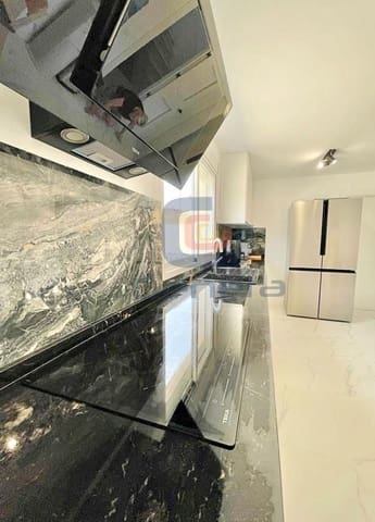 4 bedroom Townhouse for sale in Busot with garage - € 525,000 (Ref: 9360420)