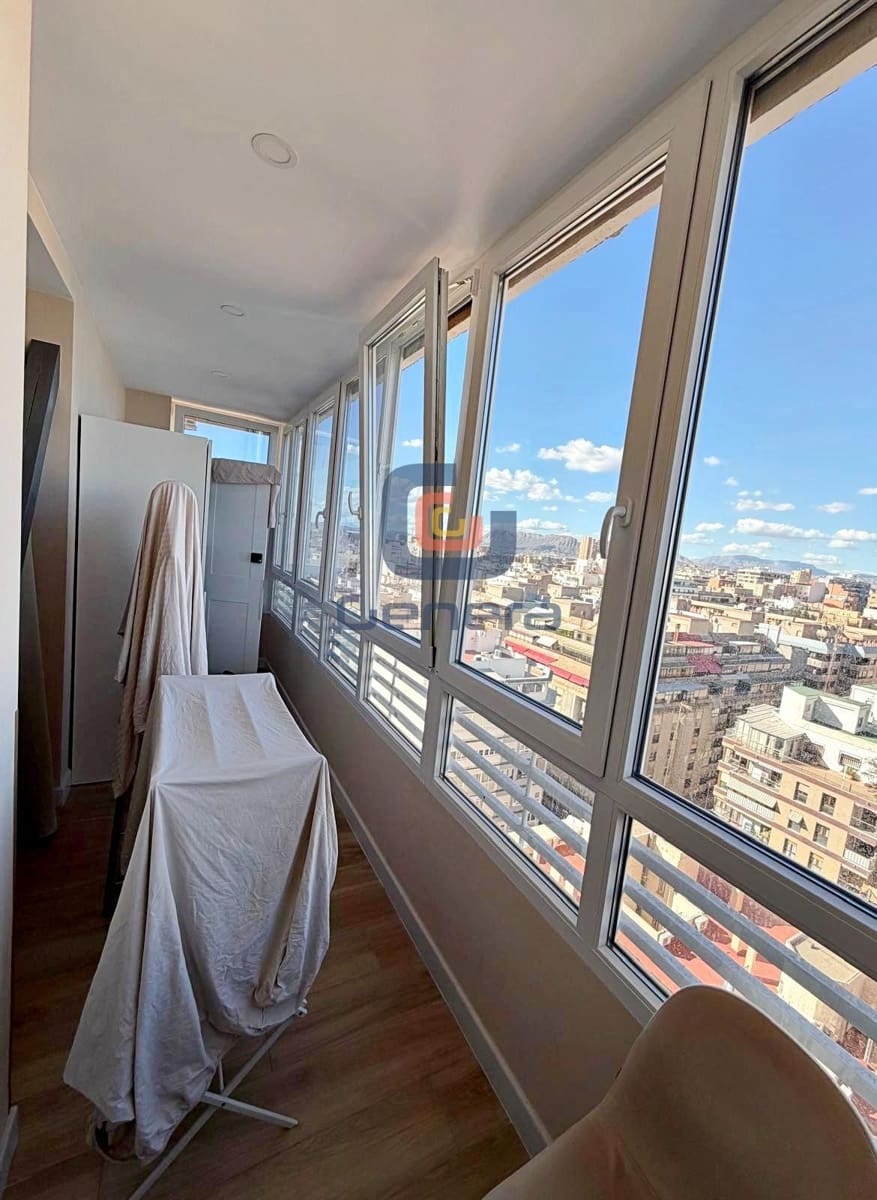 Apartamento para venda em Alicante cidade - 259 900 € (Ref: 9439028)