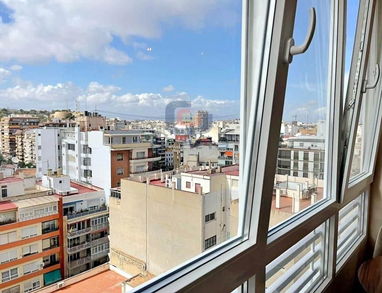 Apartamento para venda em Alicante cidade - 259 900 € (Ref: 9439028)
