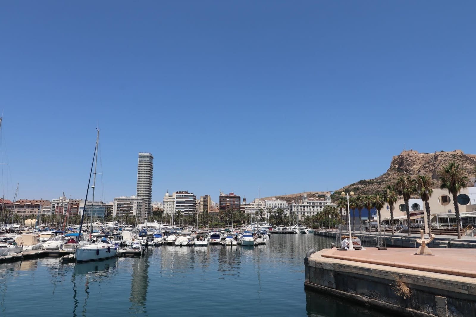 Apartamento para venda em Alicante cidade - 259 900 € (Ref: 9439028)