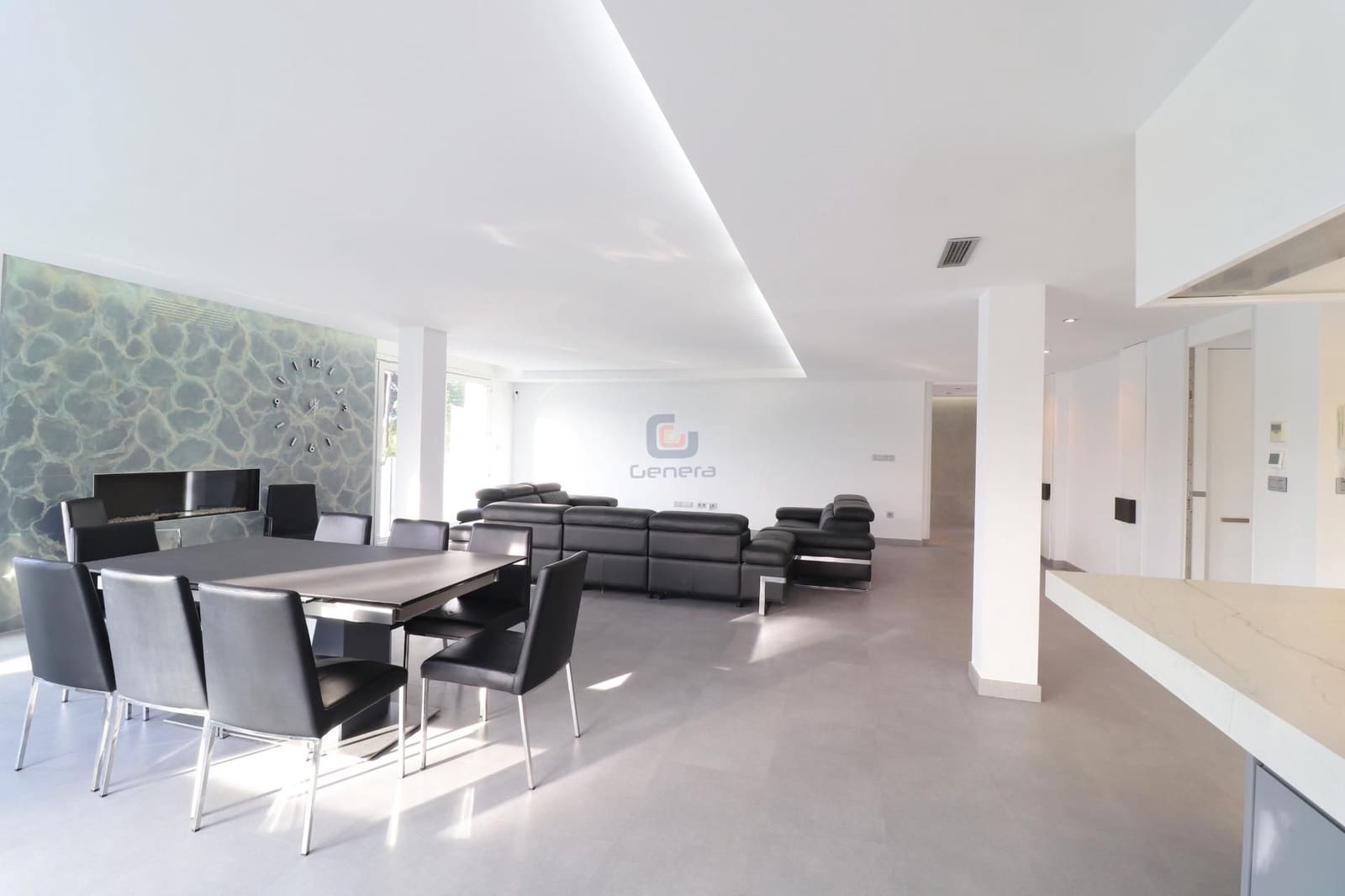 Chalet de 5 habitaciones en El Campello en venta con piscina garaje - 1.800.000 € (Ref: 9496645)